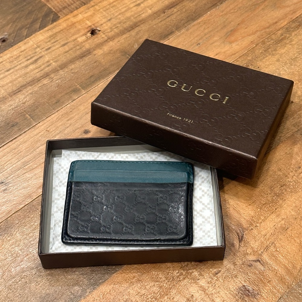 Gucci
Microguccissima Leather Card Case